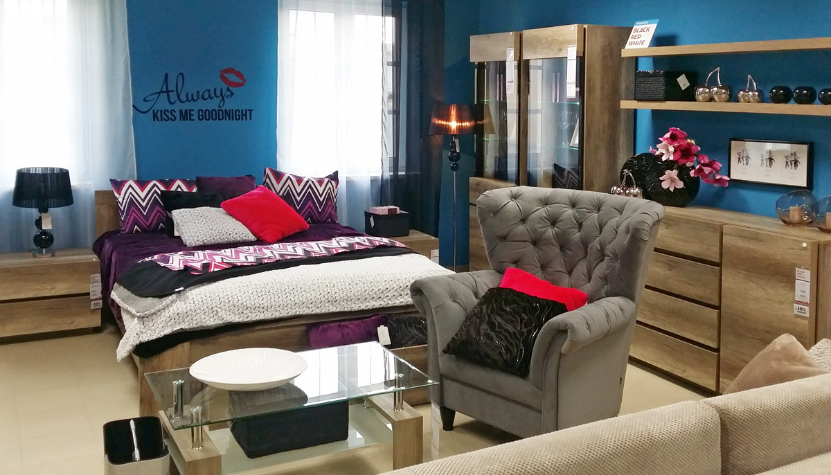 Ekspozycja mebli Black Red White w salonie partnerskim w Siedlcach